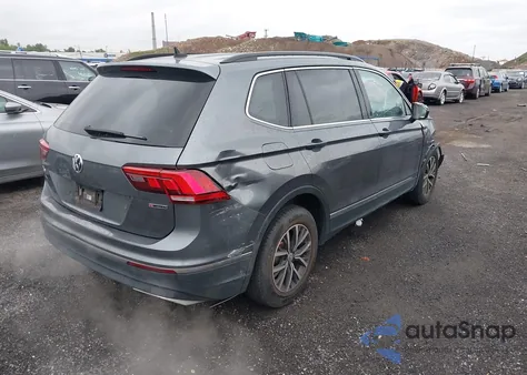 2020 Volkswagen Tiguan 2.0T Se/2.0T Se R-Line Black/2.0T Sel z USA, uszkodzony, nr VIN 3VV2B7AX6LM156912